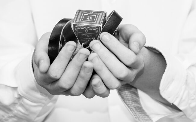 Bar Mitzvah Photography in CIB Synagogue in Barcelona